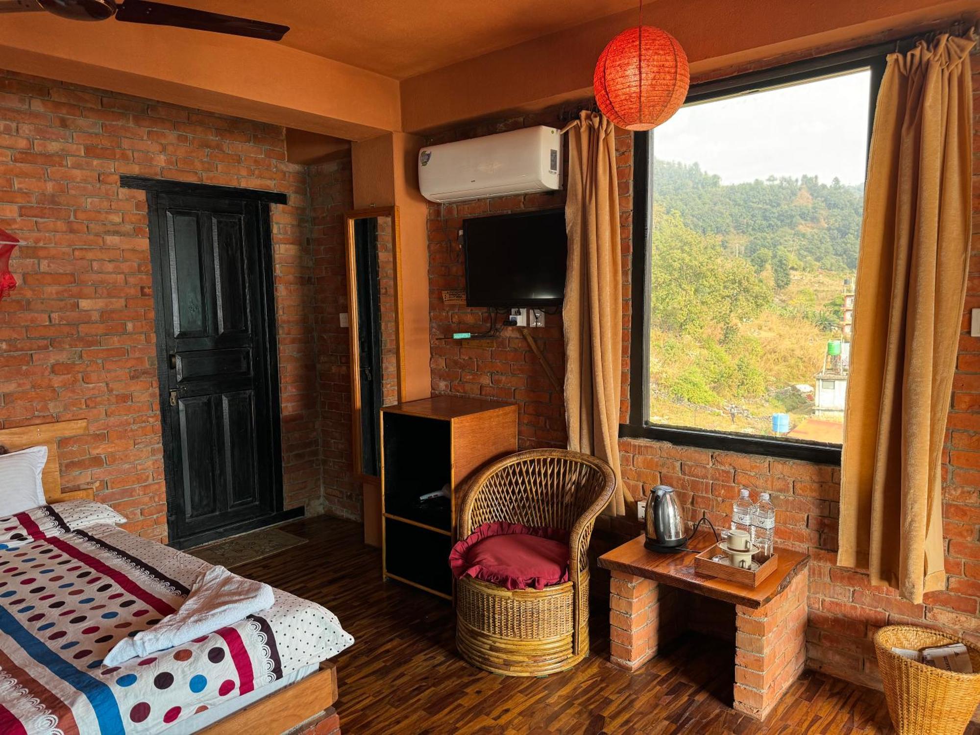 Nar-Bis Hotel Pokhara Exterior photo