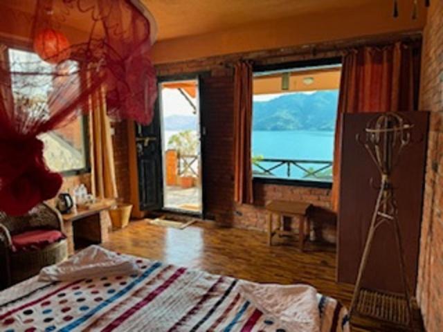 Nar-Bis Hotel Pokhara Exterior photo