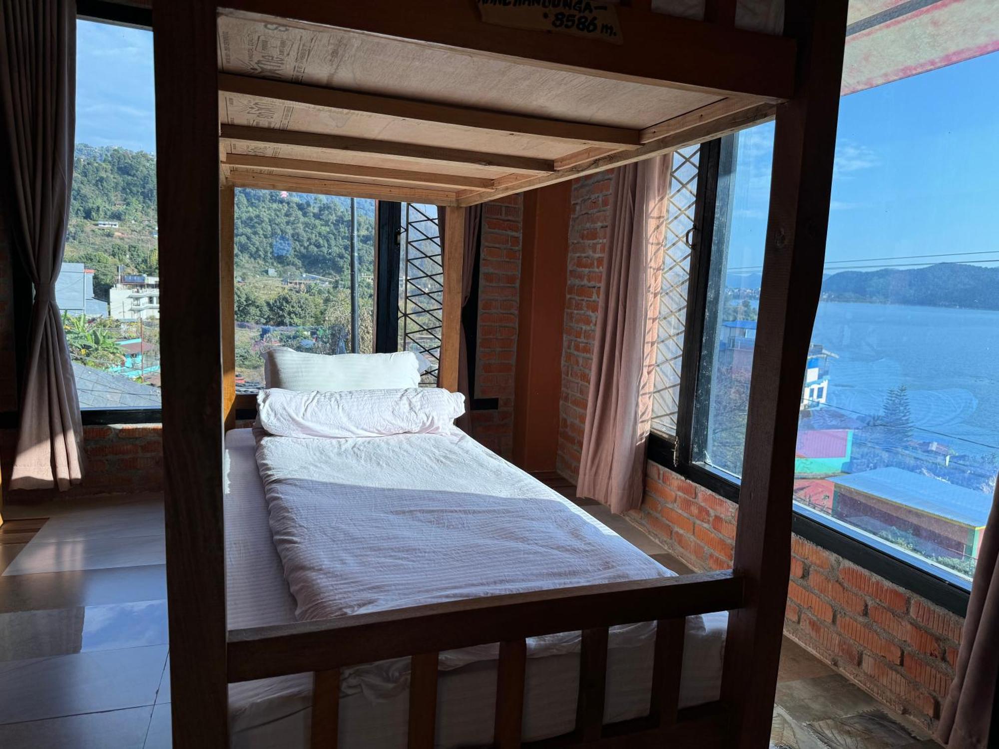 Nar-Bis Hotel Pokhara Exterior photo