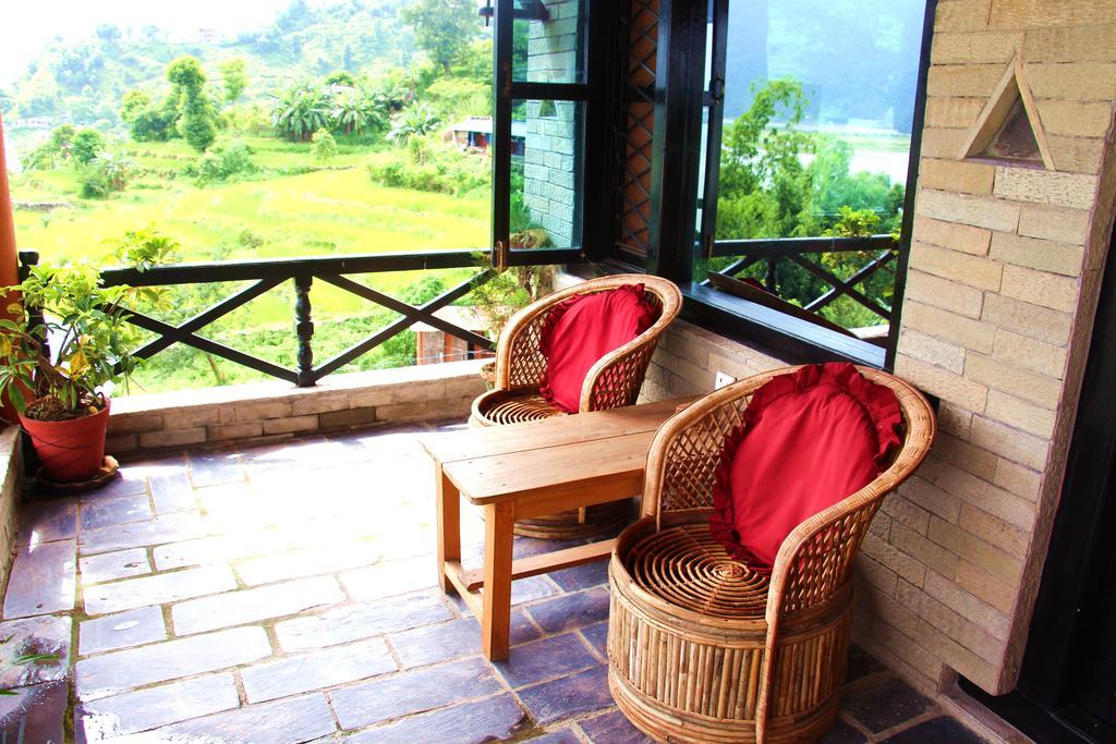 Nar-Bis Hotel Pokhara Exterior photo