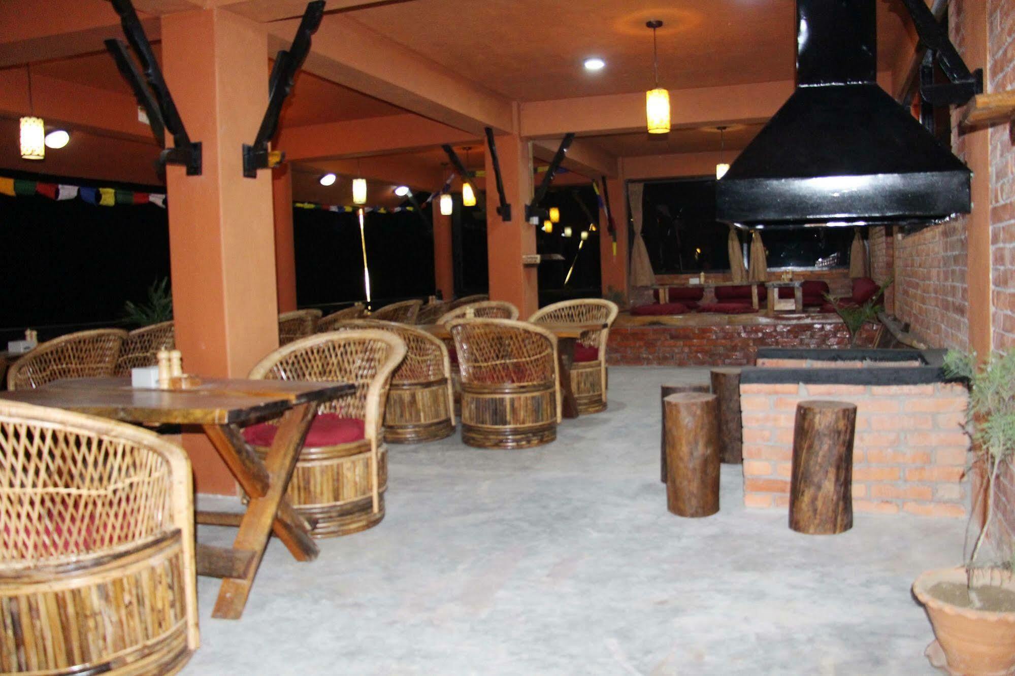 Nar-Bis Hotel Pokhara Exterior photo