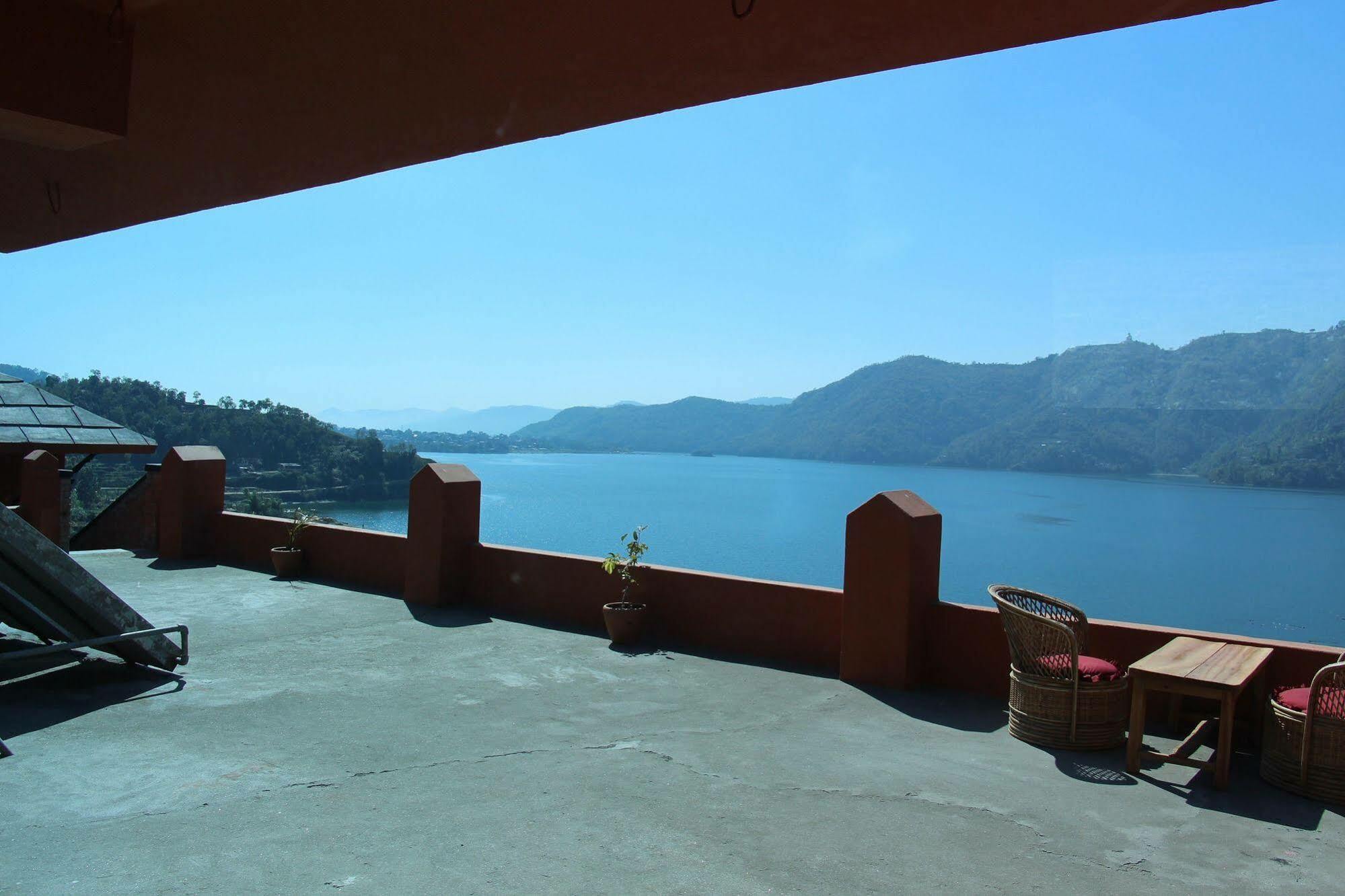 Nar-Bis Hotel Pokhara Exterior photo