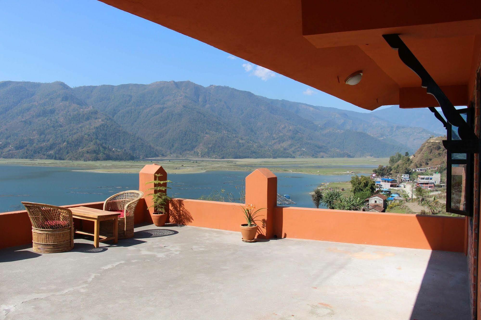 Nar-Bis Hotel Pokhara Exterior photo