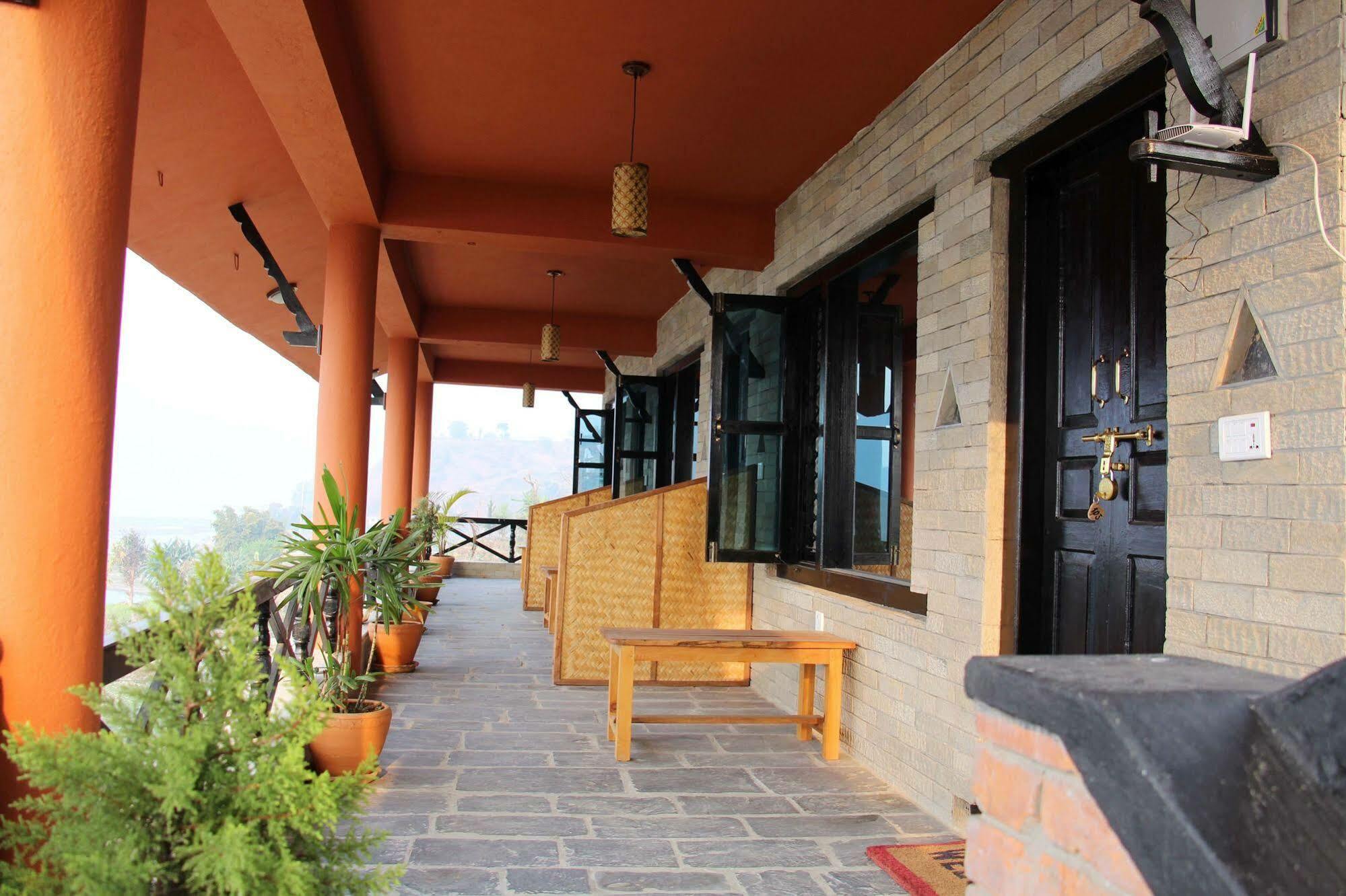 Nar-Bis Hotel Pokhara Exterior photo